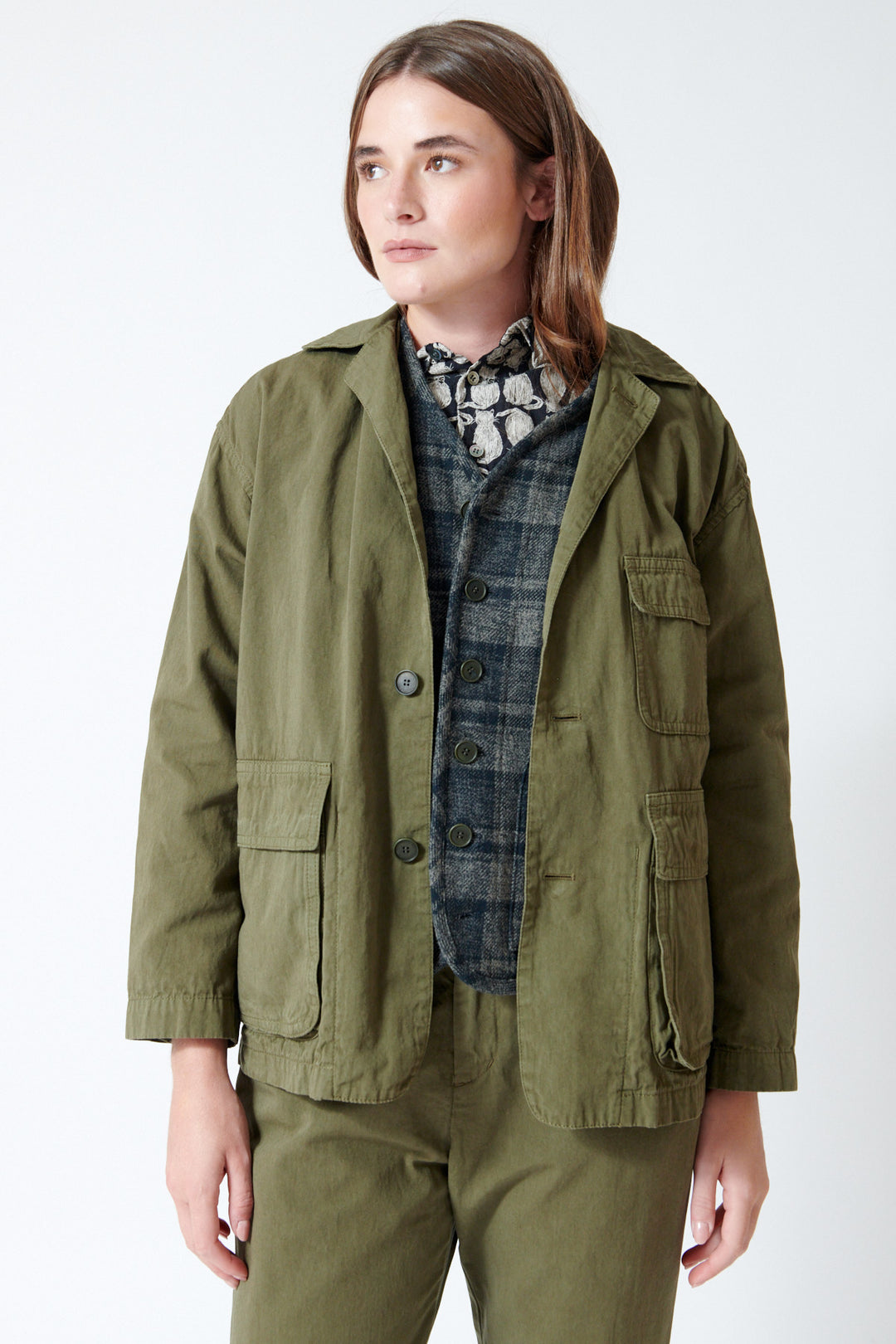 Julia wearing Pas de Calais Cotton Cotton Grosgrain Hunting Jacket in Khaki, front view.