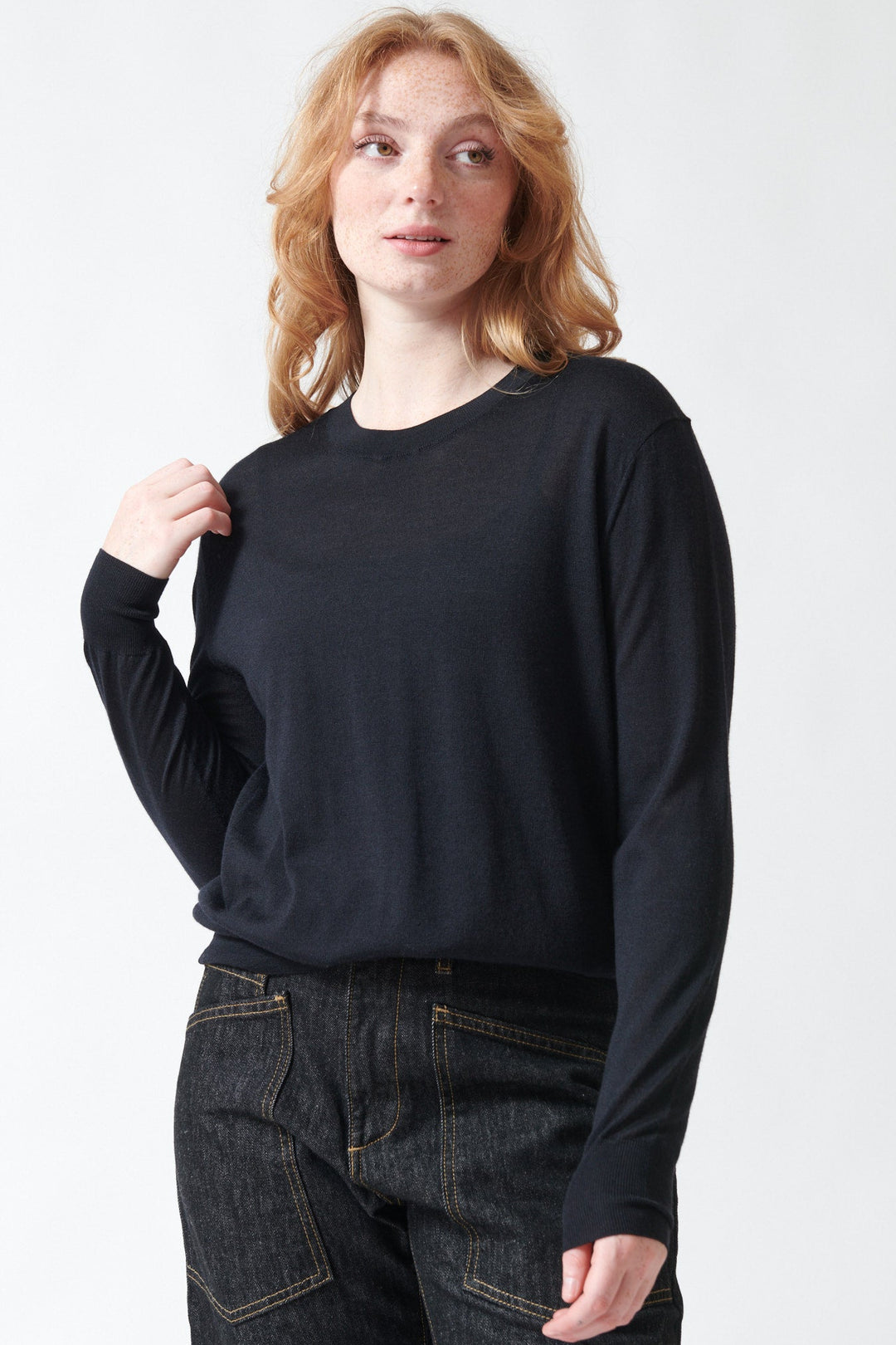 Waverly wearing Nili Lotan Verit Sweater Midnight front view