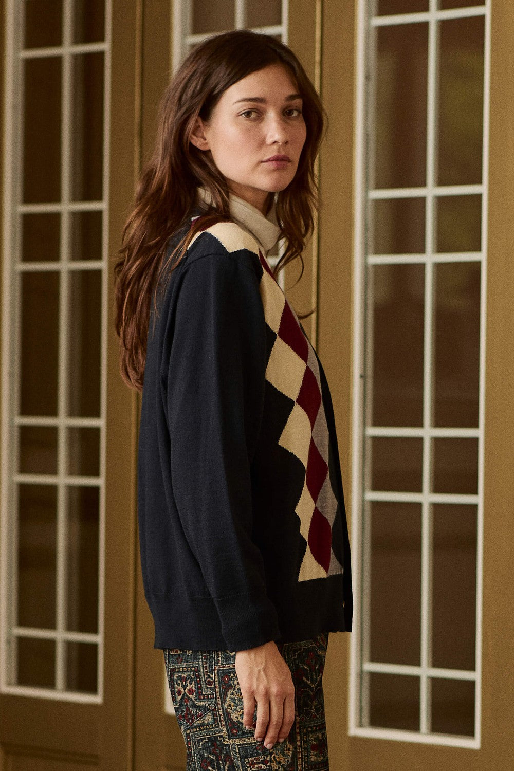 The Great The Argyle Menswear Cardigan in Navy — side view