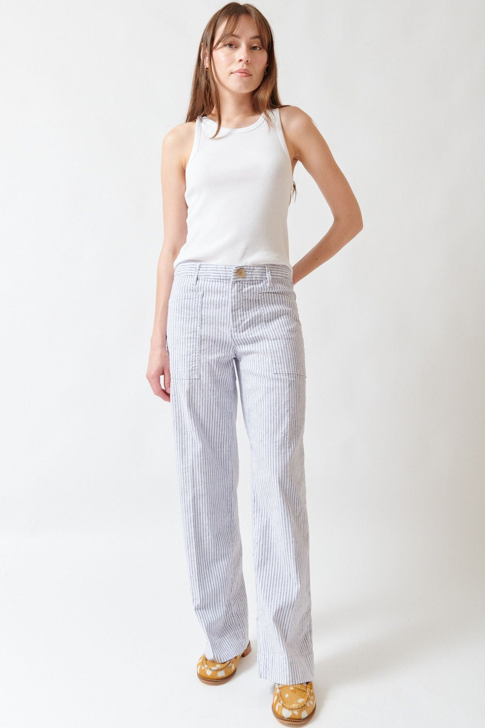 Angela wearing Frank & Eileen Limerick Wrap Pocket Pant Navy White Stripe front view
