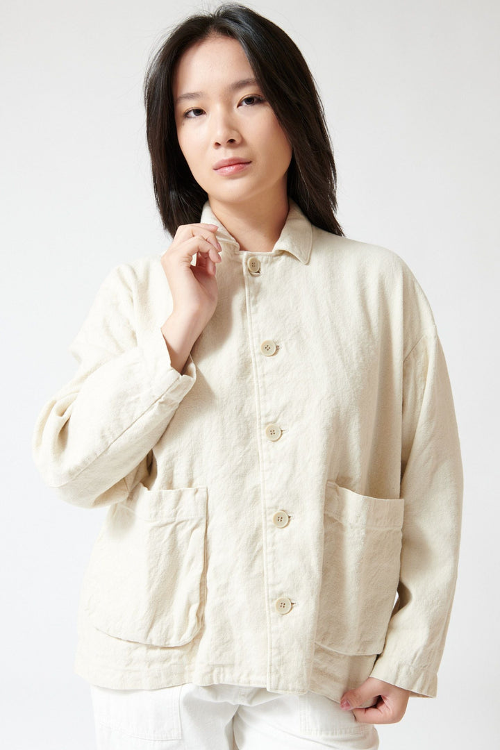 Lilly wearing Pas de Calais Natural Brushed Linen Cotton Twill Relaxed Coverall Jacket Natual front view