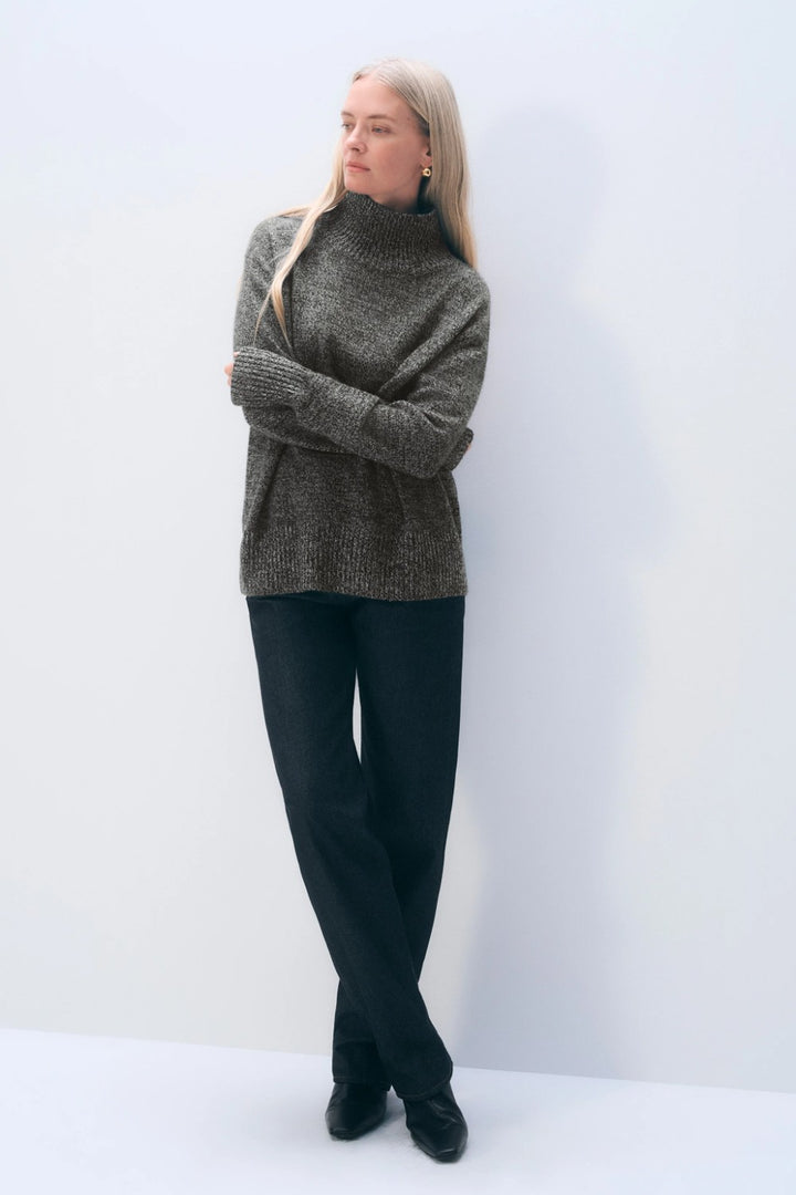 White + Warren Cashmere Oversized Standneck