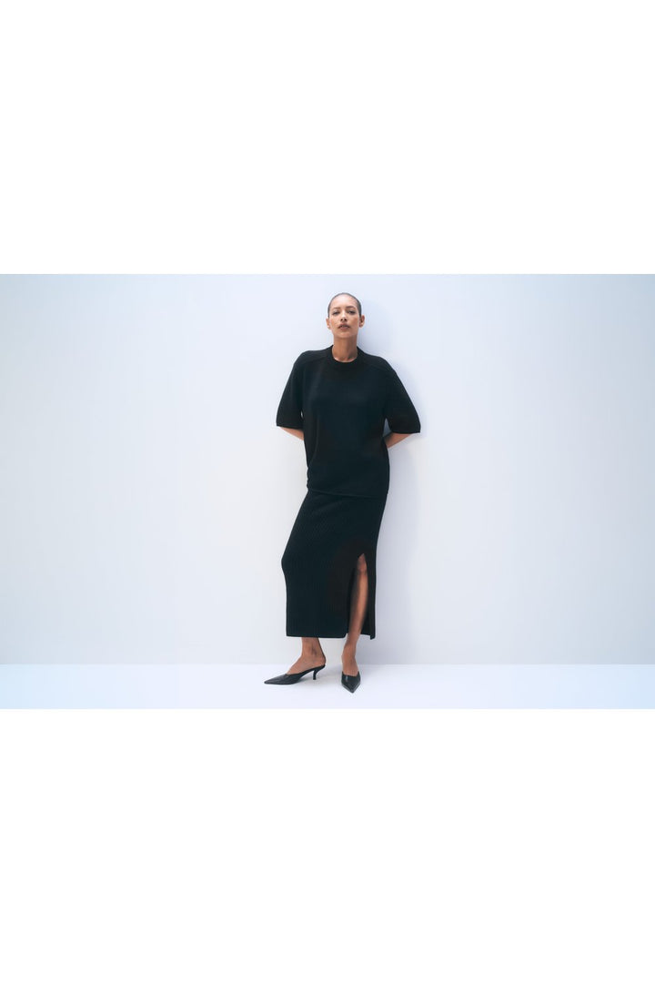 White + Warren Cashmere Oversized Tee in Black, full-length styled view