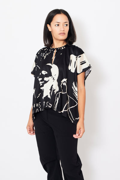 Front of Zero + Maria Cornejo Rae 25 Year Print Poncho Top on a model