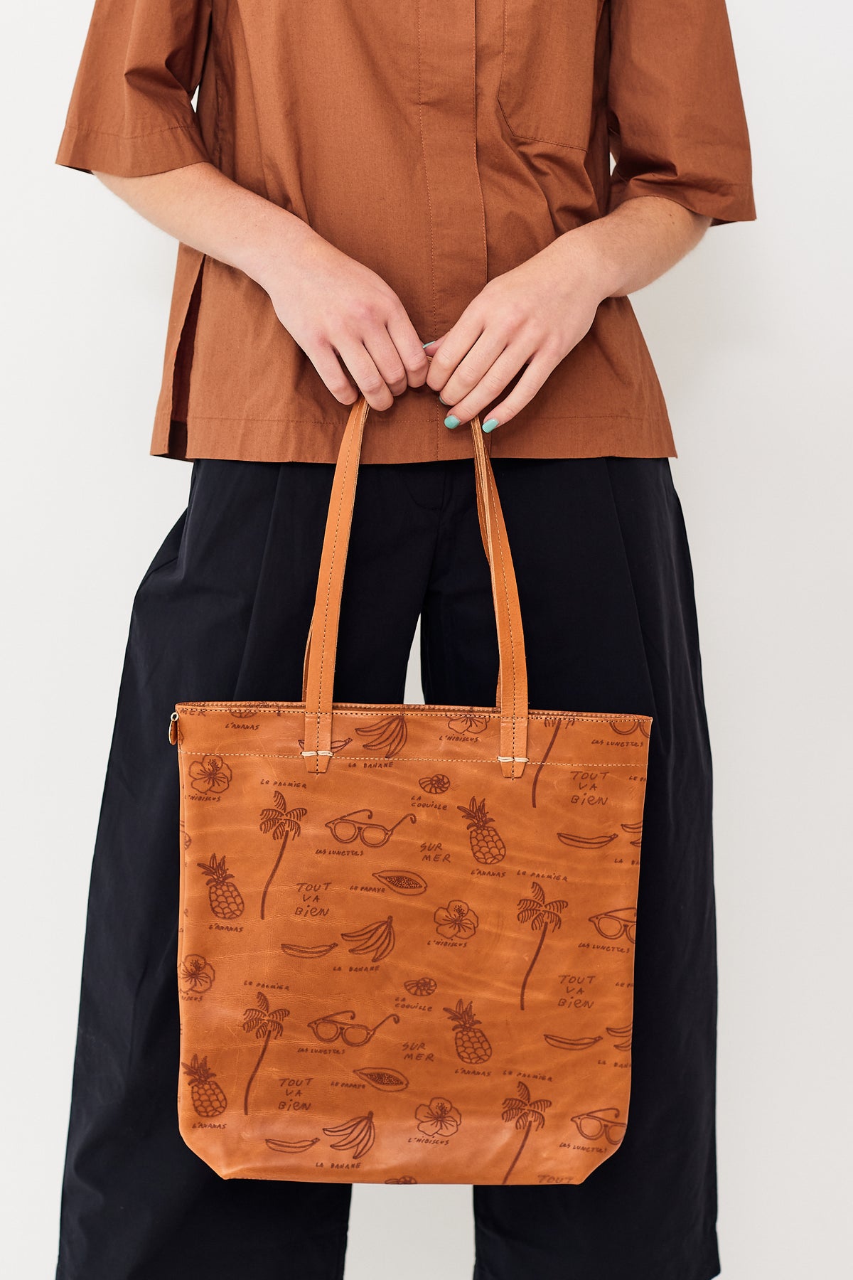 Simple Tote Cognac Perf Suede | Clare V.